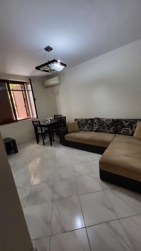 Tirane, jepet me qera apartament 1+1 Kati 1, 65 m² 550 Euro (21 Dhjetori  ‘Rr. Muhamet Gjollesha’)