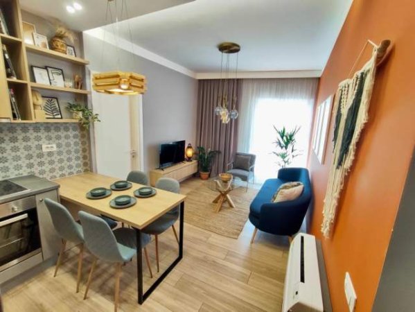 Tirane, jepet me qera apartament 2+1 Kati 7, 64m² 950Euro (Rruga e Barrikadave)