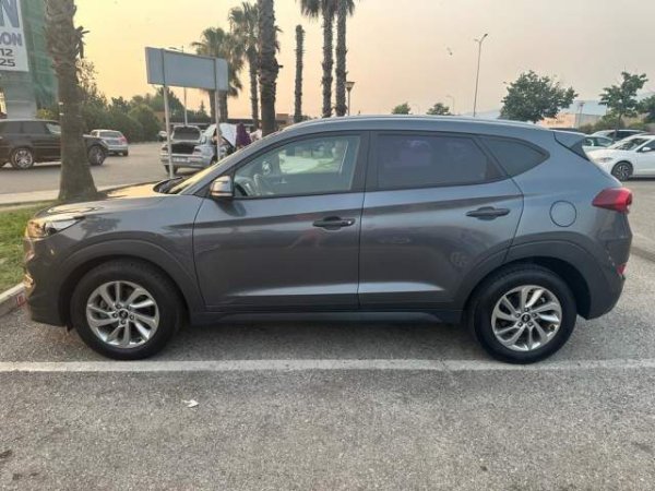 Tirane, jap me qera makine Hyundai TUCSON Viti 2018, 60 €