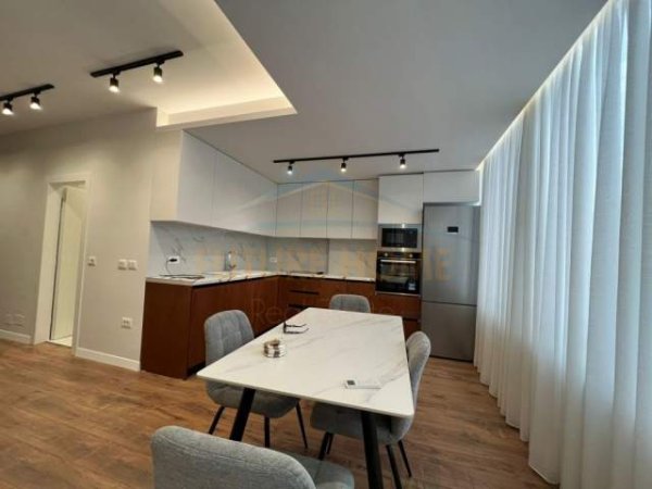 Tirane, jepet me qera apartament Kati 1, 110 m² 800 Euro (Kodra e Diellit)