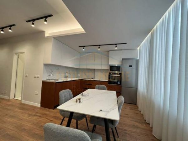 Tirane, jepet me qera apartament 2+1 Kati 1, 110 m² 800 Euro (Kodra e Diellit)