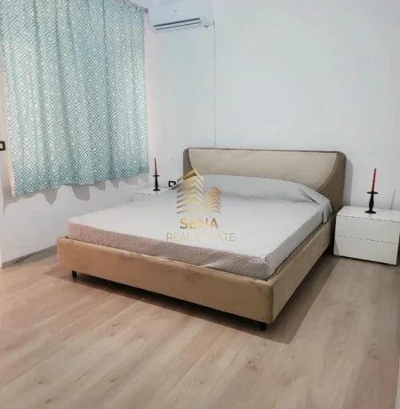 Tirane, jepet me qera apartament 1+1+Ballkon Kati 1, 80 m² 550 € (Brryl)