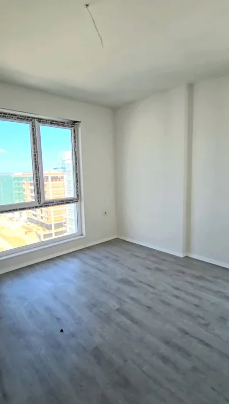 Tirane, jepet me qera apartament 3+1+Ballkon Kati 7, 117 m² 550 € (Univers City)