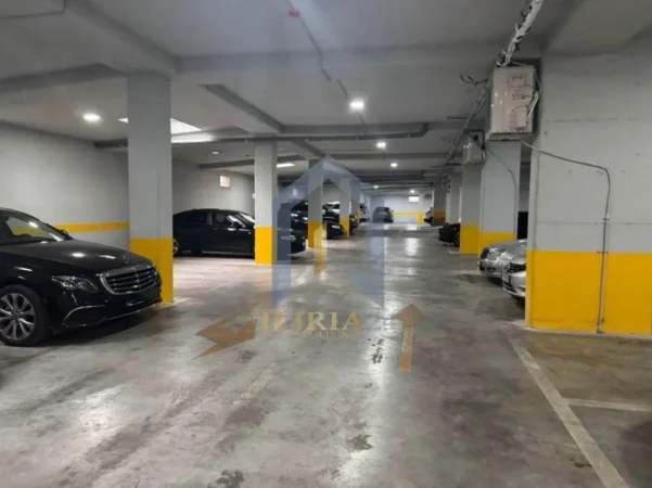 Tirane, shitet garazh | post parkimi Kati -1, 22 m² 40.000 € (Post Parkimi per shitje Pazari i Ri)
