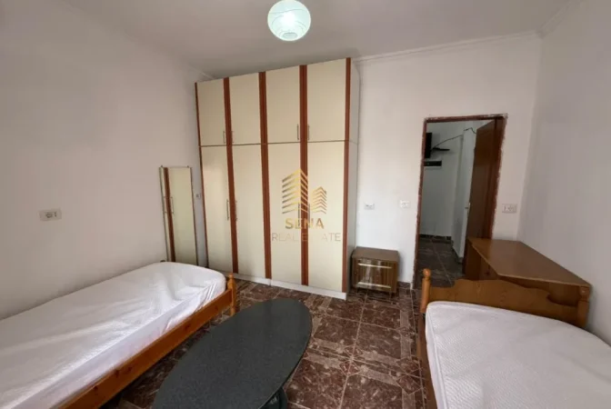 Tirane, jepet me qera apartament 1+1 Kati 4, 50 m² 370 € (5 Maji)