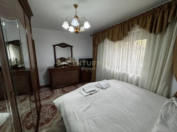 Tirane, jepet me qera apartament 2+1 Kati 2, 550 € 