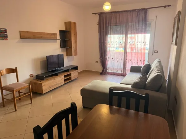 Tirane, jepet me qera apartament 1+1+Ballkon Kati 2, 60 m² 400 € (Astir)