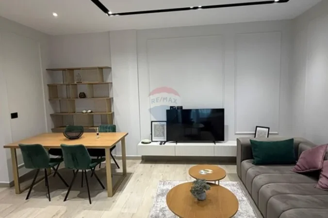Tirane, jepet me qera apartament 1+1 Kati 1, 75 m² 850 € (Rezidenca Sofia Halisof)