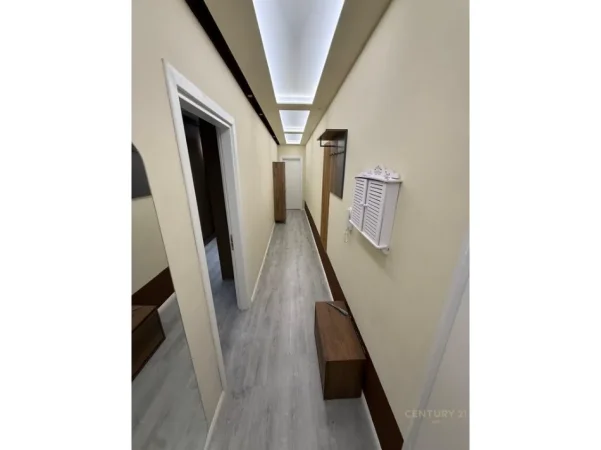 Tirane, jepet me qera apartament 2+1 Kati 8, 89 m² 750 € 