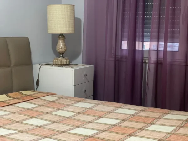 Tirane, jepet me qera apartament 2+1 Kati 5, 60 m² 65000 leke i mobiluar