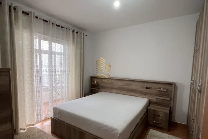 Tirane, jepet me qera apartament 2+1 Kati 3, 75 m² 550 € (Ali Demi)