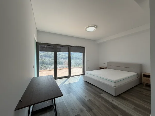 Tirane, jepet me qera 3 Katshe Kati 0, 350 m² 2.500 € (TEG - Mullet)