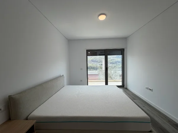 Tirane, jepet me qera 3 Katshe Kati 0, 350 m² 2.500 € (TEG - Mullet)