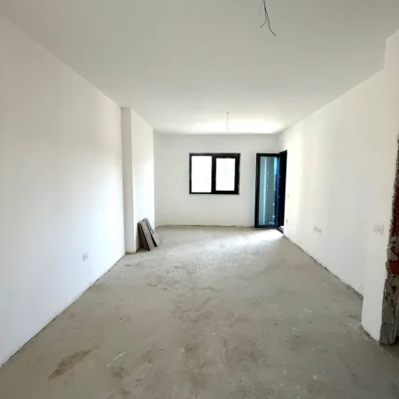 Tirane, shes apartament 1+1+Ballkon Kati 3, 71 m² 180.000 € (Corner Residence)