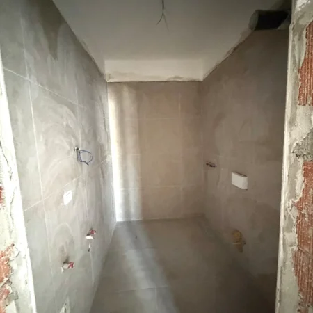 Tirane, shes apartament 1+1+Ballkon Kati 3, 71 m² 180.000 € (Corner Residence)