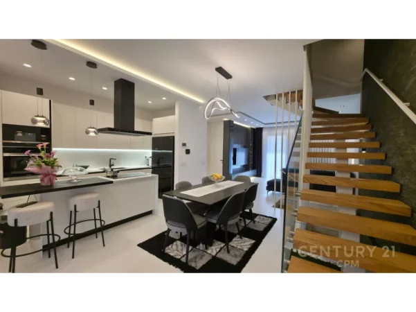 Tirane, shitet apartament duplex 4+1 , 800.000 € (Liqeni i Thate)