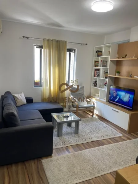 Tirane, shitet garsonier 1+1 Kati 2, 48 m² 99.000 € (ish parku)
