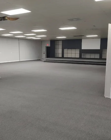 Tirane, jepet me qera zyre Kati 2, 404 m² 5.200 € (BRRYLI)