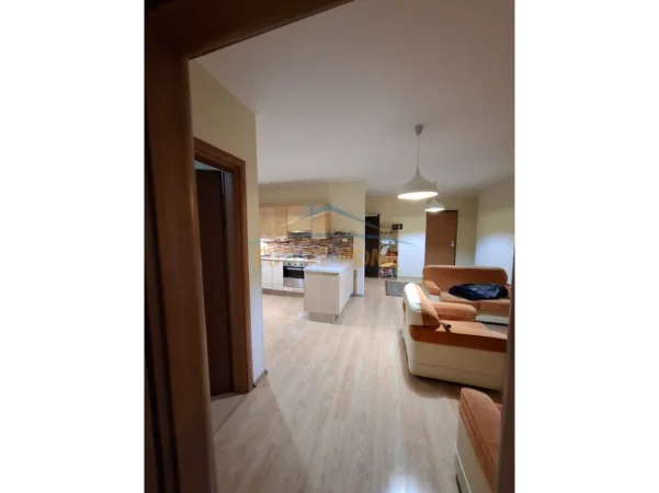 Tirane, shes apartament 2+1 Kati 5, 94 m² 143.000 € (Unaza e Re)