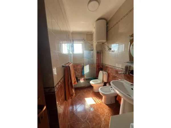 Tirane, shitet apartament 2+1 Kati 7, 74 m² 220.000 € (Komuna e Parisit)