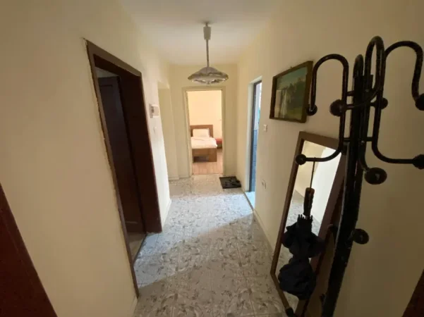 Tirane, jepet me qera apartament 2+1 Kati 2, 80 m² 550 € (Rruga e Elbasanit)