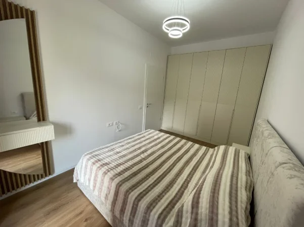 Tirane, jepet me qera apartament 1+1+Ballkon Kati 3, 55 m² 450 € (Ali Demi)