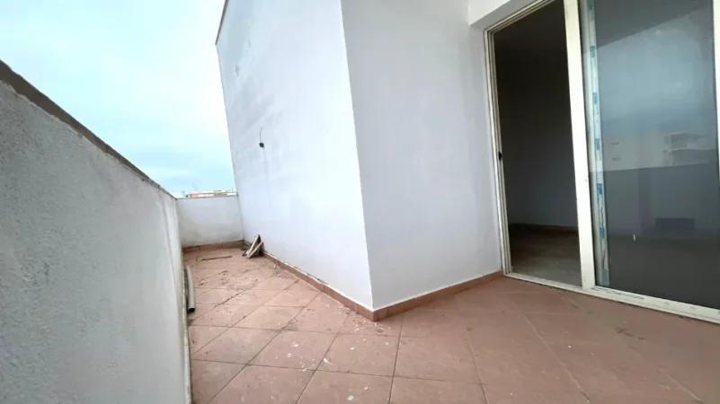 Durres, shitet apartament 1+1 Kati 8, 66 m² 56.355 € (Prane Kazazit)