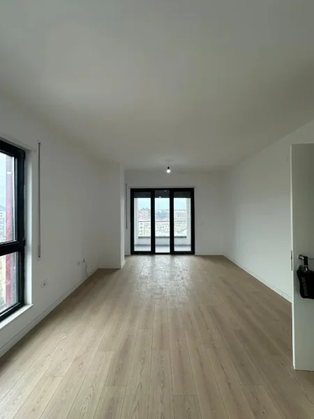 Tirane, shitet apartament 3+1+Ballkon , 122 m² 378.500 € (Komuna e Parisit)