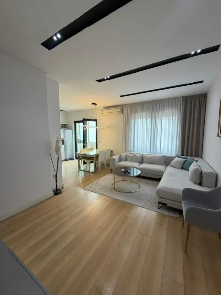 Tirane, shitet apartament 2+1 Kati 5, 104 m² 245.000 € (qender , sheshi skenderbej)