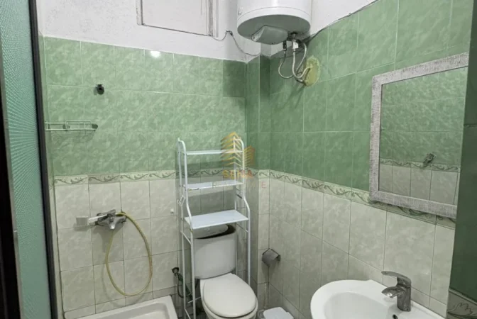 Tirane, jepet me qera apartament 1+1 Kati 1, 40 m² 350 € (Jordan Misja)