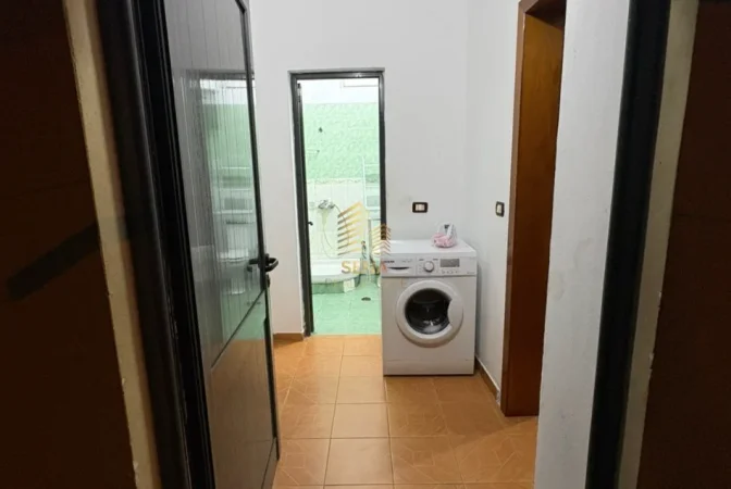 Tirane, jepet me qera apartament 1+1 Kati 1, 40 m² 350 € (Jordan Misja)