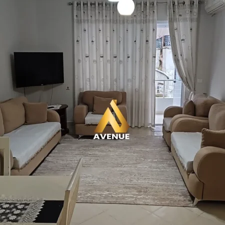 jepet me qera apartament 2+1 , 100 m² 600 € ( Rruga Rrapo Hekali)