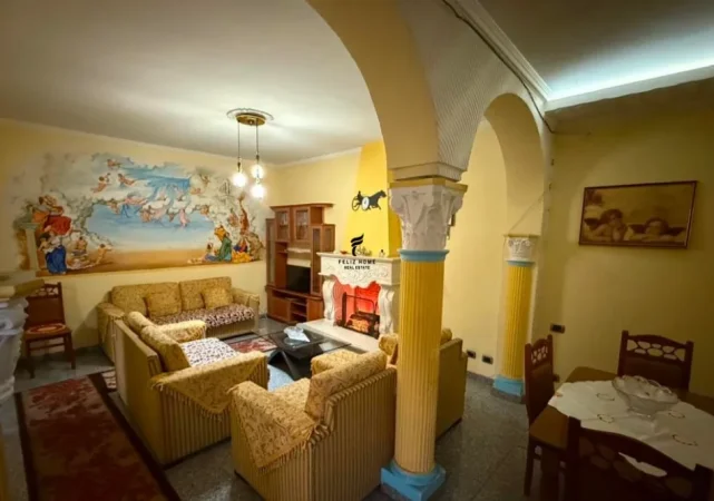 Tirane, jepet me qera apartament 2+1 Kati 2, 100 m² 500 € (21 DHJETORI)