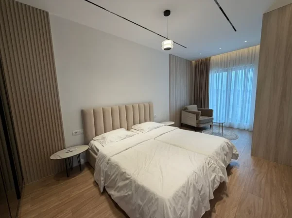 Tirane, jepet me qera apartament 1+1+Ballkon Kati 12, 82 m² 1.200 € (rruga e barrikadave)
