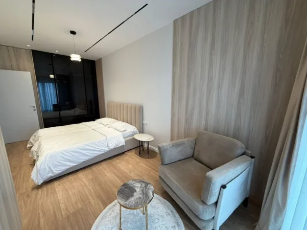 Tirane, jepet me qera apartament 1+1+Ballkon Kati 12, 82 m² 1.200 € (rruga e barrikadave)