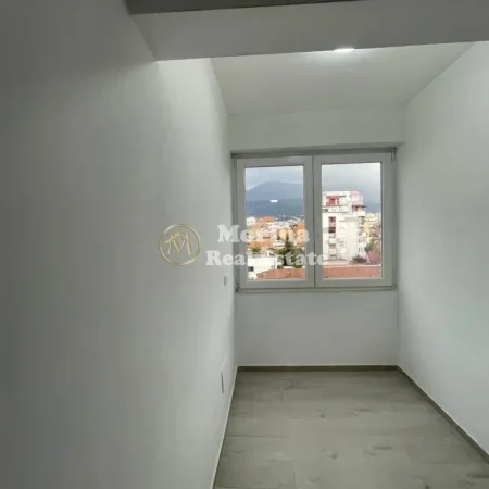 Tirane, jepet me qera apartament 1+1 Kati 5, 65 m² 450 € (Rruga Bardhyl)