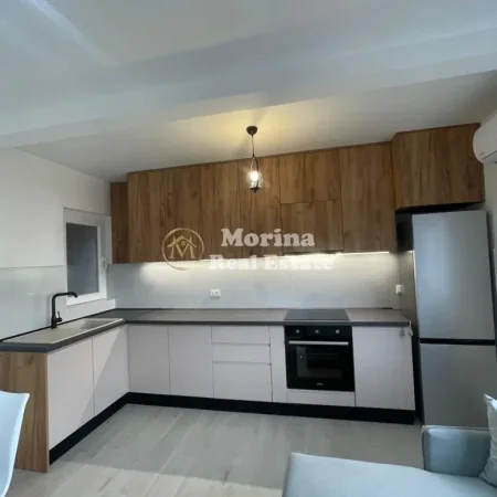 Tirane, jepet me qera apartament 1+1 Kati 5, 65 m² 450 € (Rruga Bardhyl)