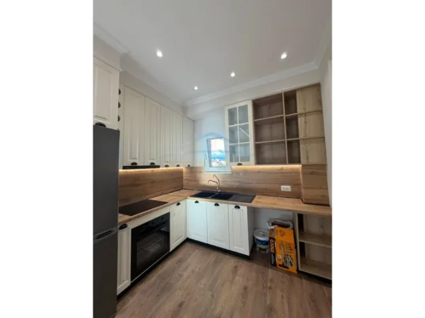 Durres, shitet apartament 2+1 Kati 3, 92 m² 130.000 € (spitali,durres)