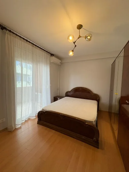 Tirane, jepet me qera apartament 2+1+Ballkon , 99 m² 600 € (Kodra e Diellit 1)