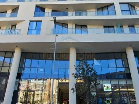 Tirane, jepet me qera apartament 2+1 , 116 m² 1.200 € (Rruga Mine Peza, Kompleksi Golden Tower)