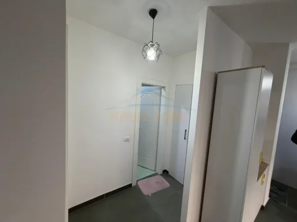 Tirane, jepet me qera apartament 2+1+Ballkon Kati 5, 110 m² 600 € (vila L)