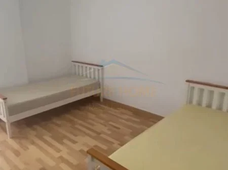 Tirane, jepet me qera apartament 3+1 Kati 6, 120 m² 575 € (Prane Oslo Bar)