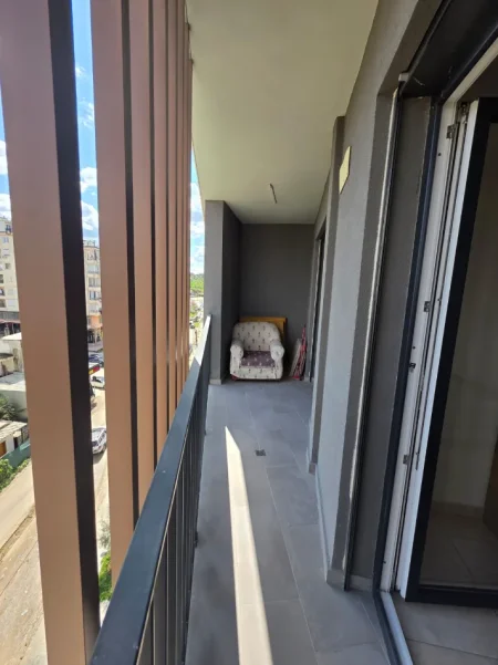 Tirane, jepet me qera apartament 2+1 Kati 3, 90 m² 500 € Kompleksi Jolla, në Astir ,Tiranë.