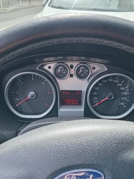 Tirane, shes makine Ford Focus 2010 Nafte, gri e erret manuale Kondicioner 165.000 km 3.000 €