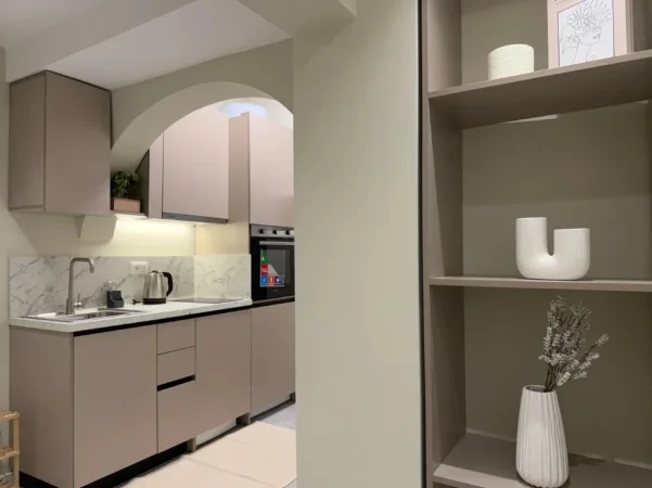 Tirane, shitet apartament 1+1 , 70 m² 193.000 € (21 DHJETORI)