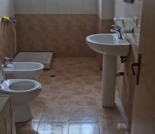 Tirane, jepet me qera apartament 2+1 Kati 8, 80 m² 700 € (vasil shanto)