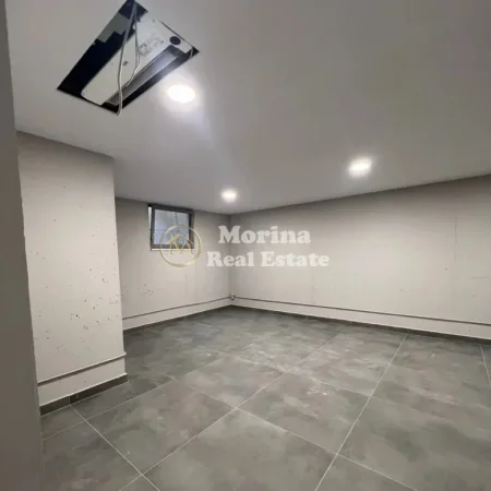 Tirane, jepet me qera Vile 5+1 Kati 1, 420 m² 2.200 € (Liqeni i Thate)