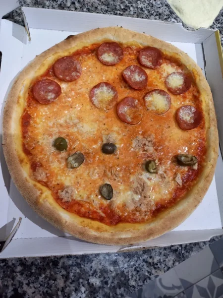 Tirane, Shitet fast food piceri biznesi me kuzhine te re dhe tavolinat e reja