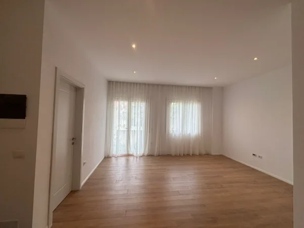 Tirane, jepet me qera apartament 1+1 Kati 0, 500 € 