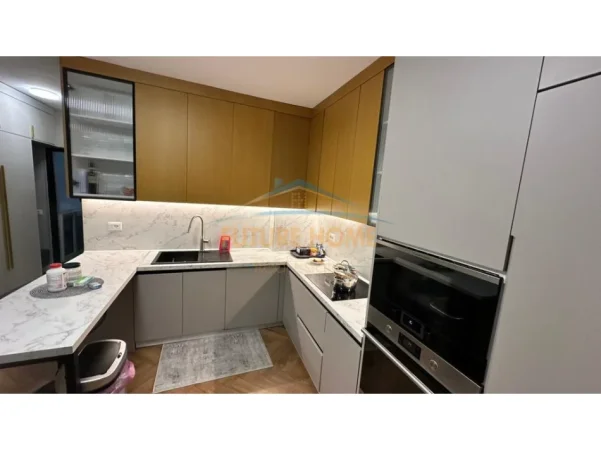 Tirane, shitet apartament 2+1 Kati 8, 97 m² 350.000 € (RRUGA E ELBASANIT)